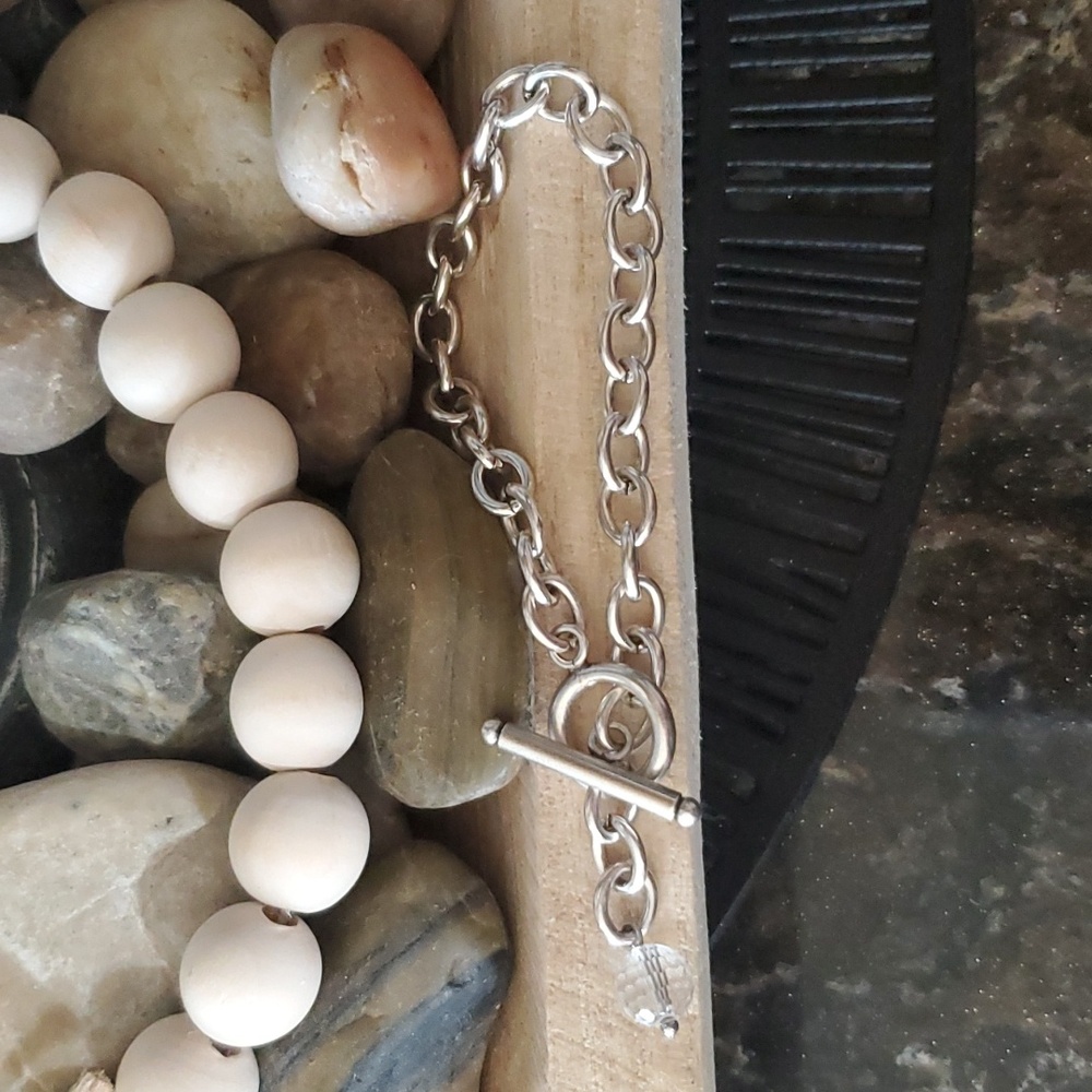 Katia designs toggle chain bracelet